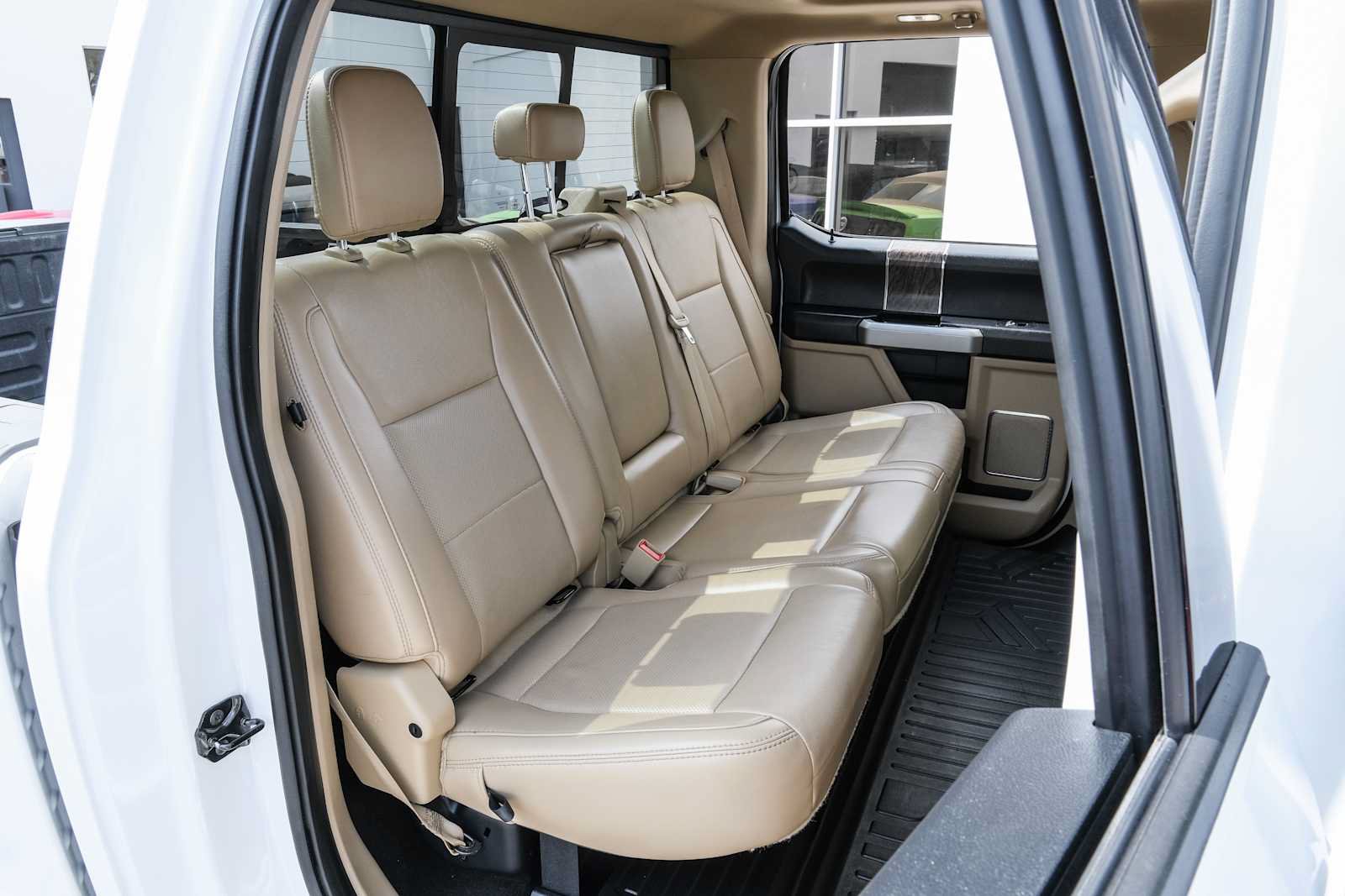 Used 2019 Ford F250 Lariat w/ Lariat Ultimate Package AWD/4WD image 35