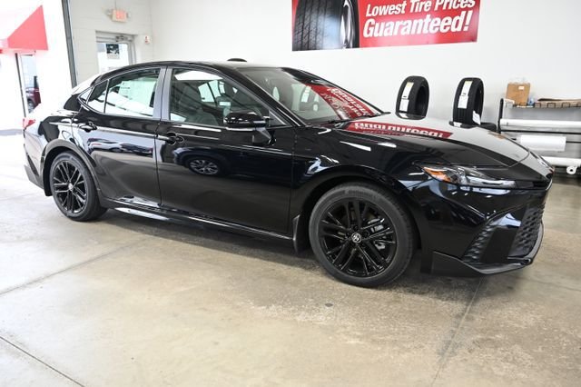 New 2026 Toyota Camry SE FWD image 4