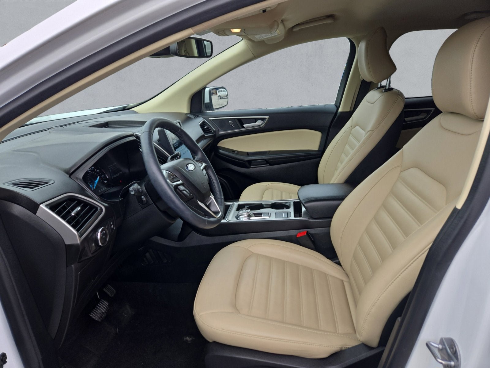 Certified 2022 Ford Edge SEL w/ Convenience Package AWD/4WD image 11
