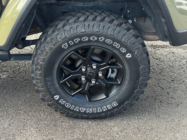 Certified 2025 Jeep Gladiator Mojave AWD/4WD image 11