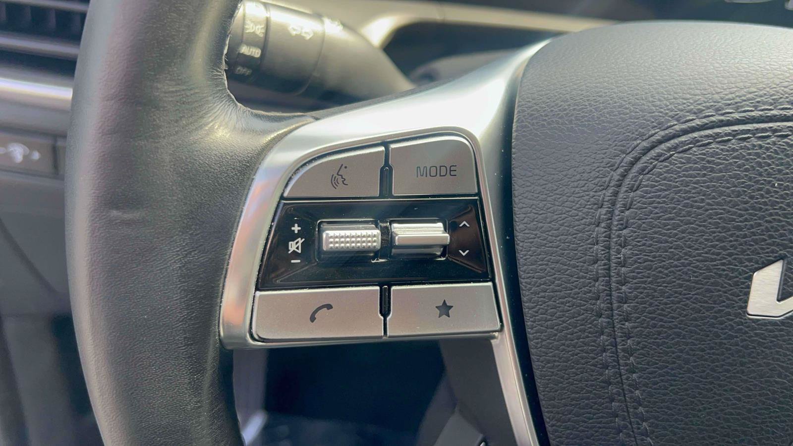 Used 2025 Kia Telluride EX X-Line AWD/4WD image 22