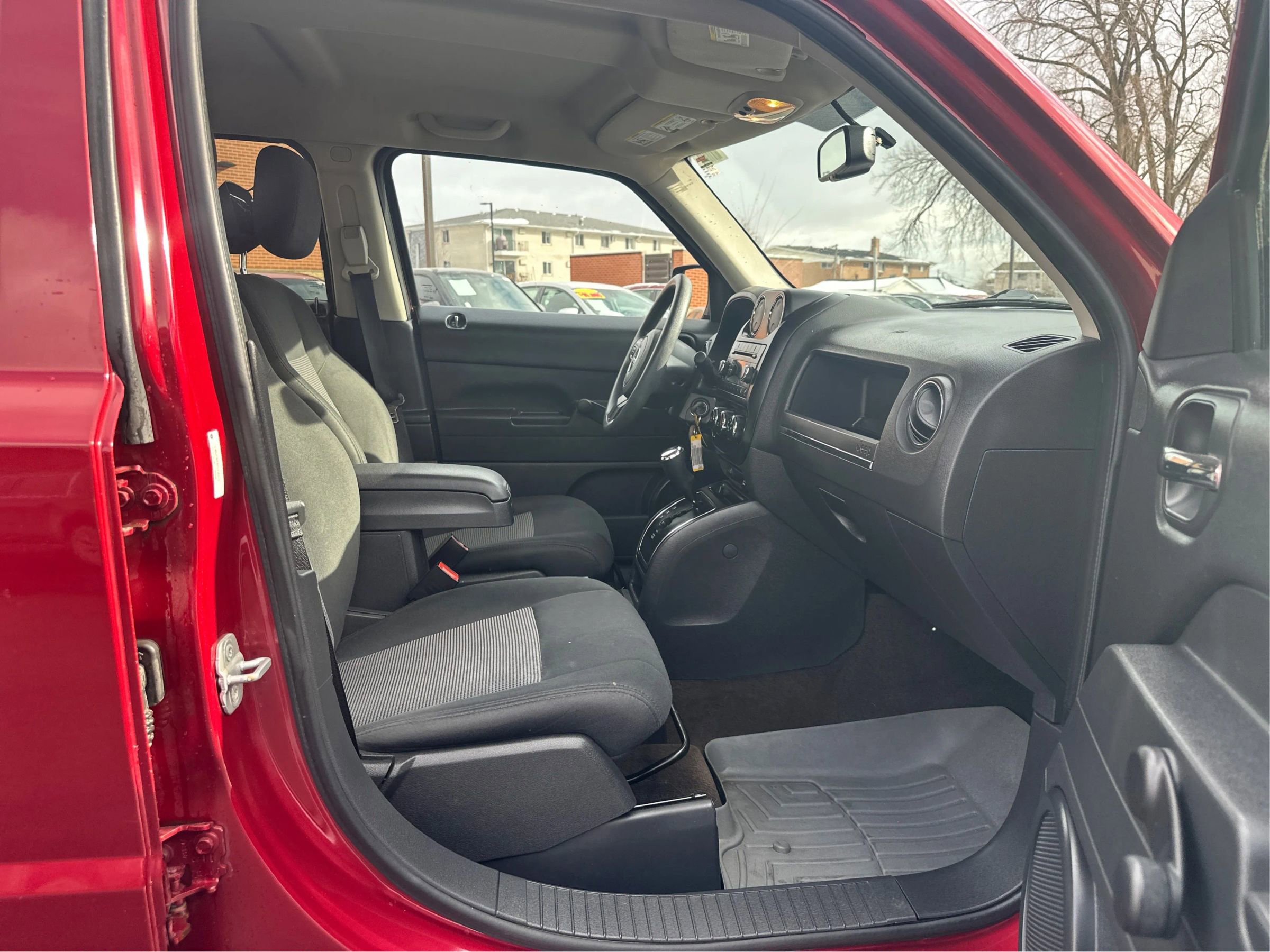 Used 2013 Jeep Patriot Sport image 22