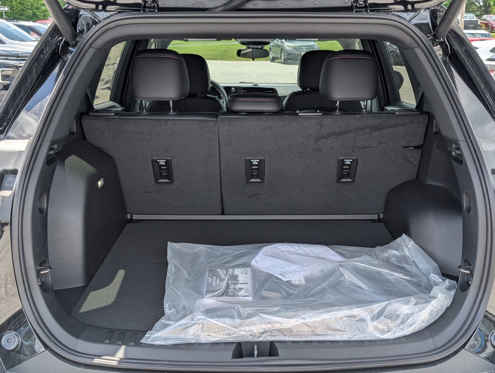 New 2026 Chevrolet Equinox RS w/ Convenience Package III AWD/4WD image 9