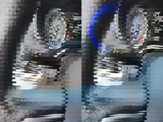 Used 2020 Chrysler Voyager Lxi FWD image 26