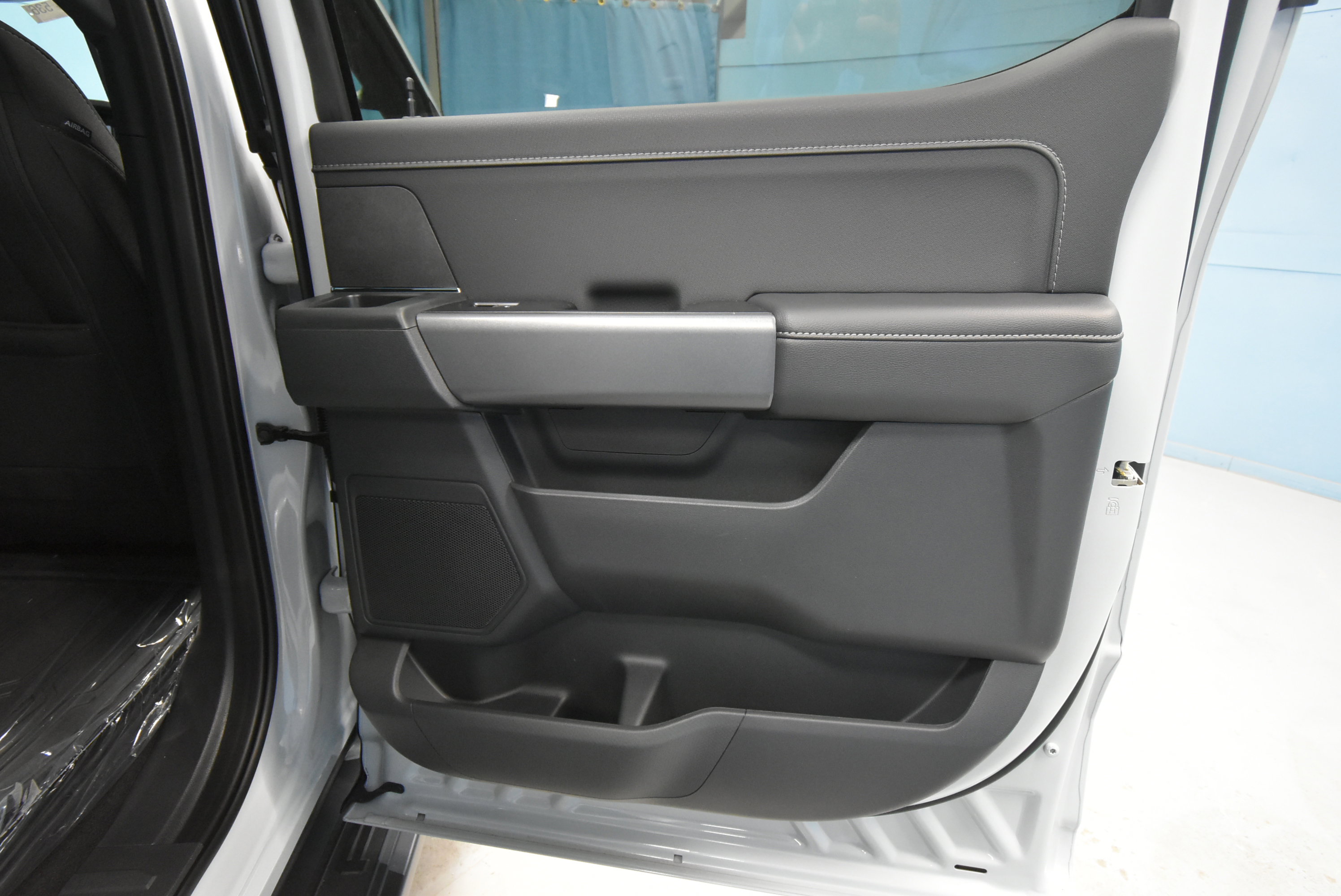 New 2025 Ford F150 XLT w/ Equipment Group 302A MID image 19