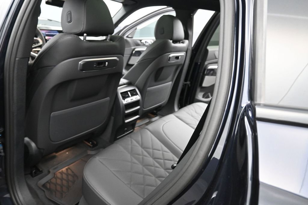 New 2027 BMW X6 xDrive40i AWD/4WD image 35