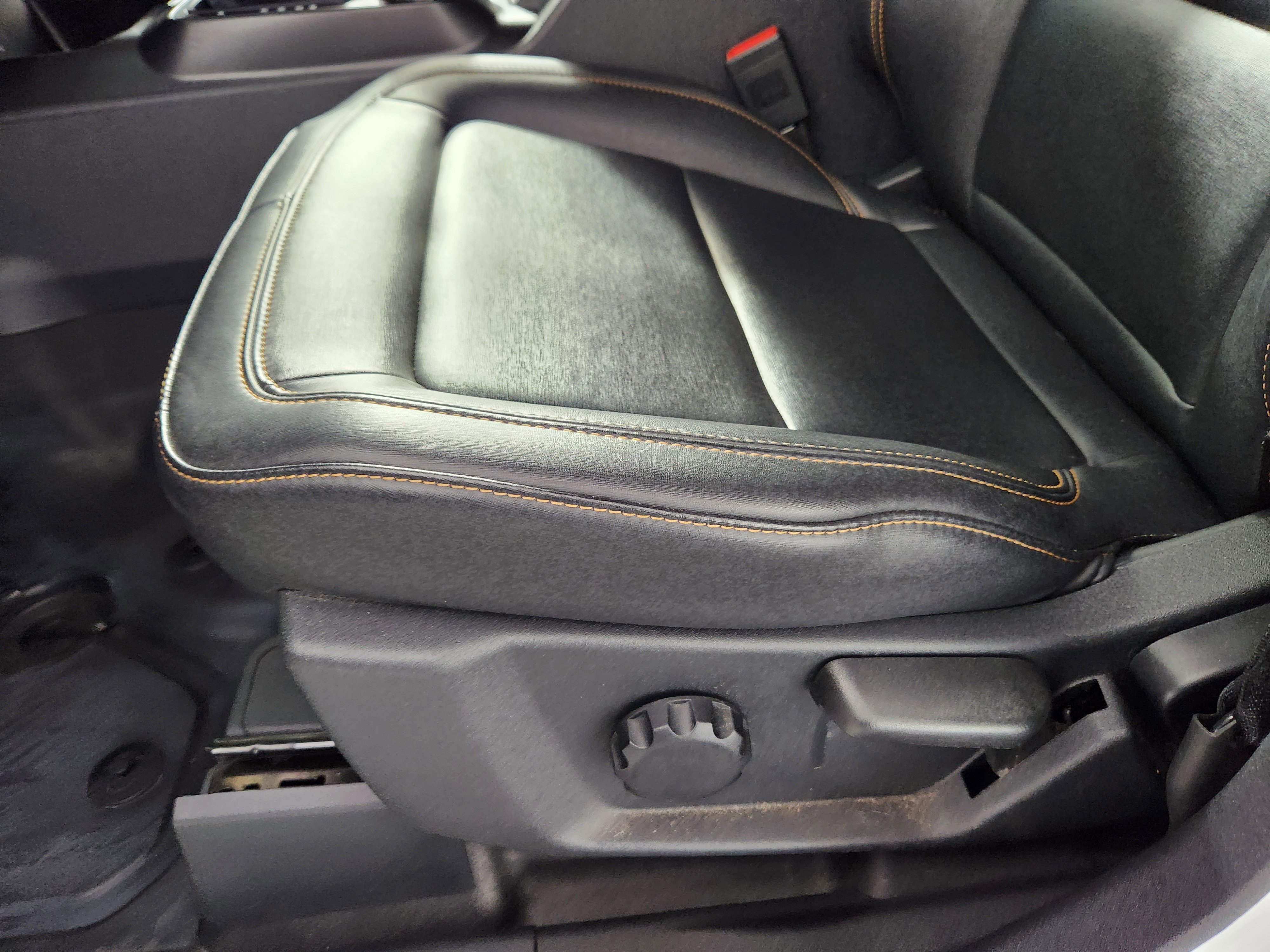 Used 2023 Ford Bronco Badlands image 13