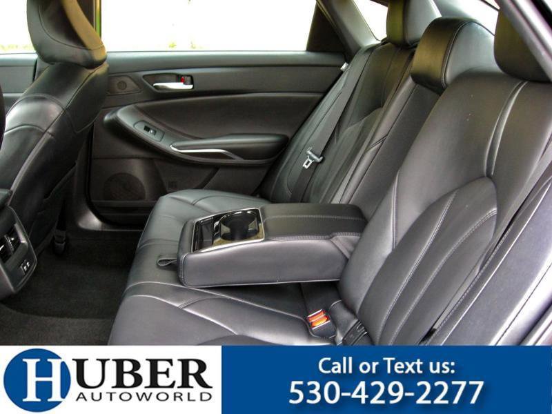 Used 2019 Toyota Avalon XLE FWD image 12