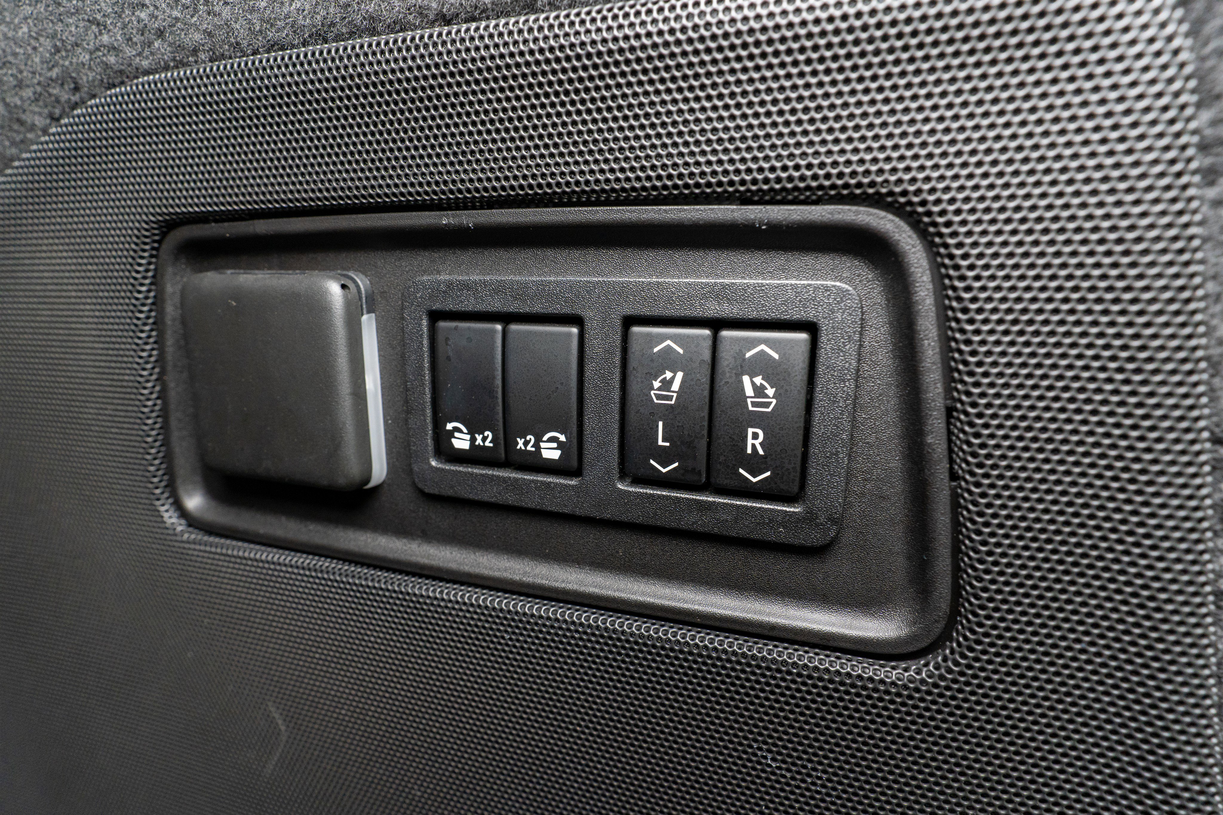 Used 2021 Cadillac Escalade Sport Platinum AWD/4WD image 40