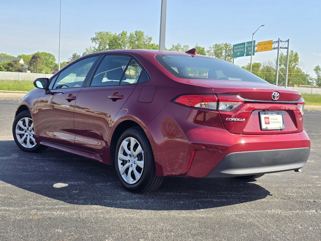 Certified 2025 Toyota Corolla LE FWD image 11