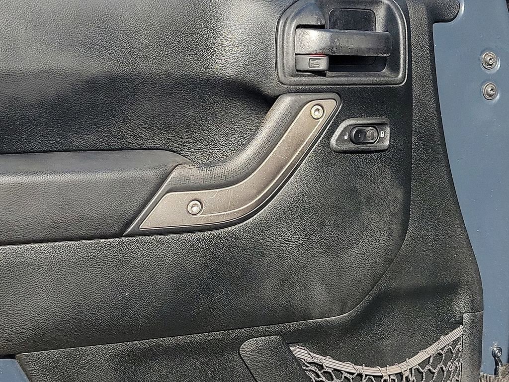 Used 2017 Jeep Wrangler Unlimited Sport image 12