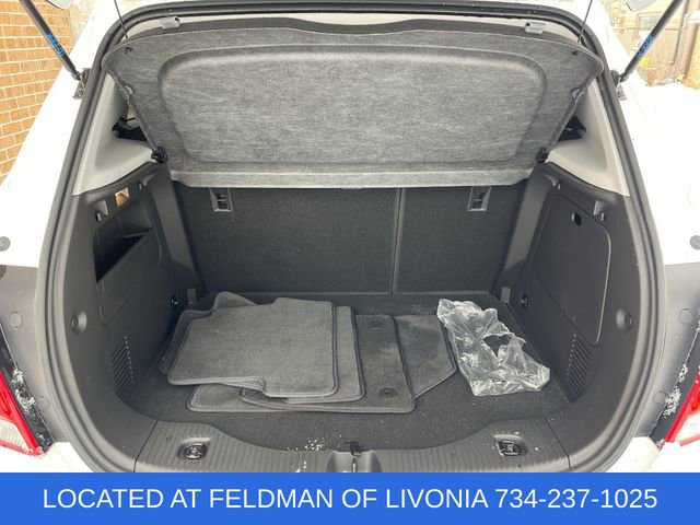 Certified 2022 Chevrolet Trax LT w/ LT Convenience Package image 24