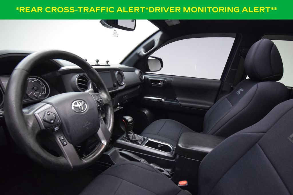 Used 2018 Toyota Tacoma TRD Sport AWD/4WD image 8