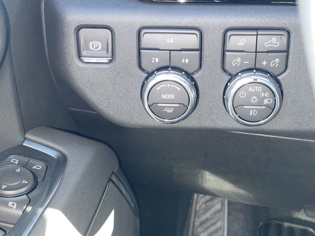 New 2026 GMC Sierra 2500 SLE w/ SLE Value Package; image 22
