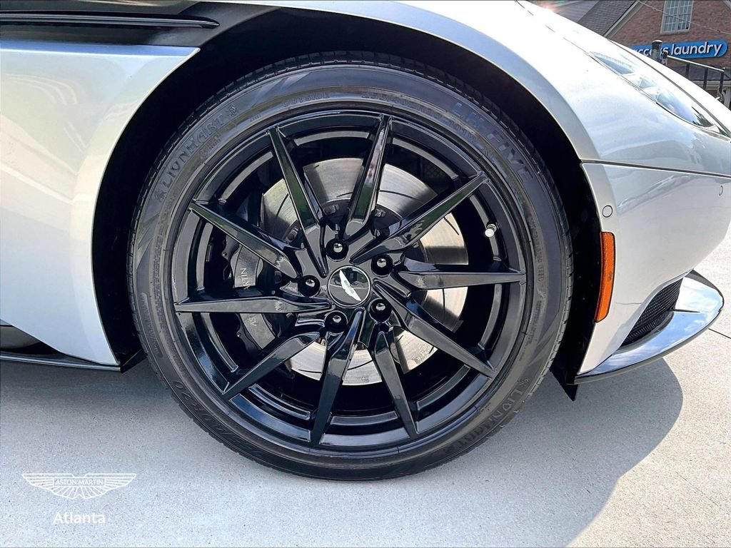 Used 2018 Aston Martin DB11 V12 RWD image 27