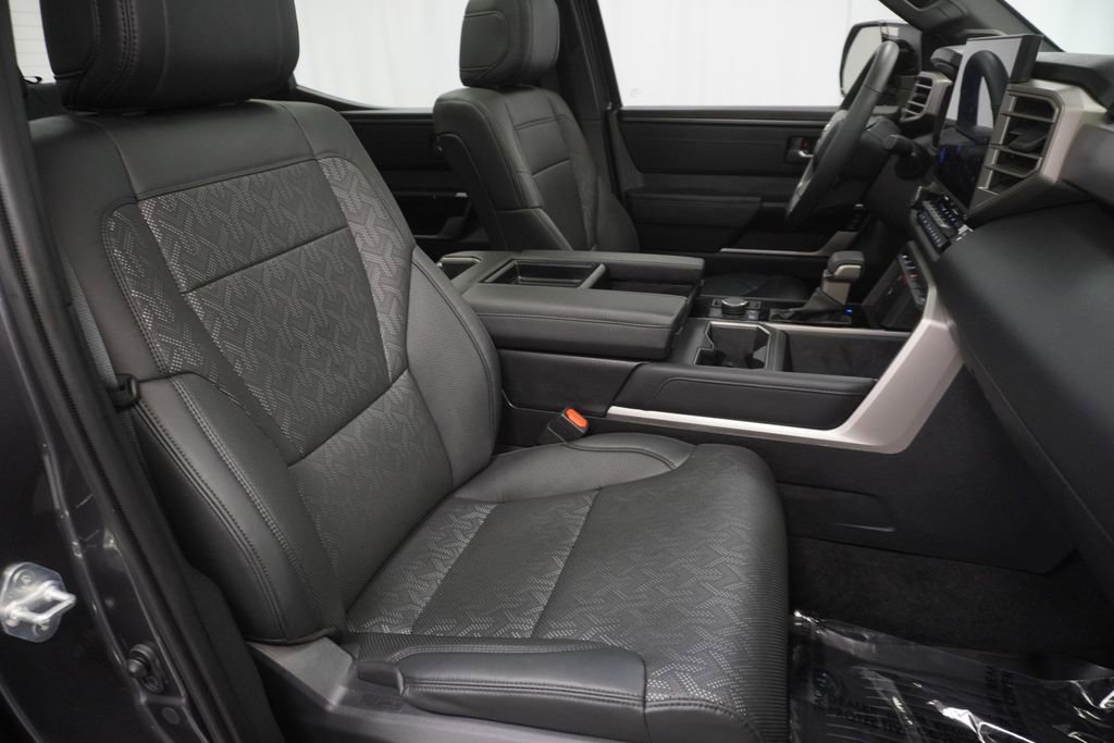 Used 2025 Toyota Tundra Limited image 51