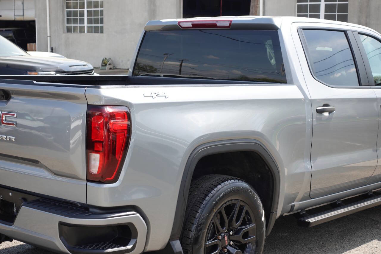 Used 2023 GMC Sierra 1500 Pro w/ Graphite Edition AWD/4WD image 11