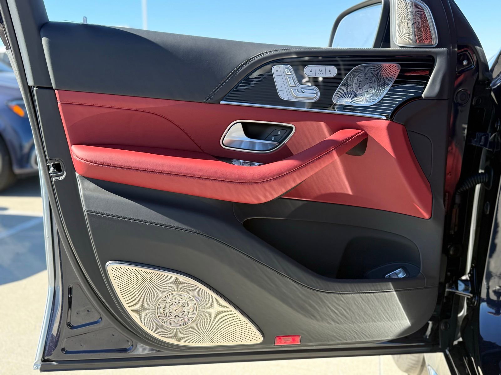 New 2026 Mercedes-Benz Maybach GLS 600 4MATIC image 16