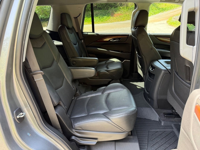 Used 2020 Cadillac Escalade Luxury AWD/4WD image 27