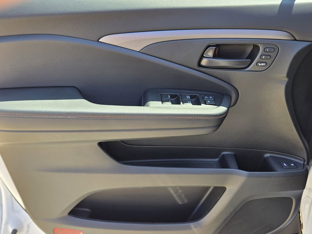 Certified 2023 Honda Passport TrailSport image 34