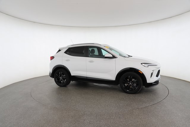Used 2024 Buick Encore GX Sport Touring image 24