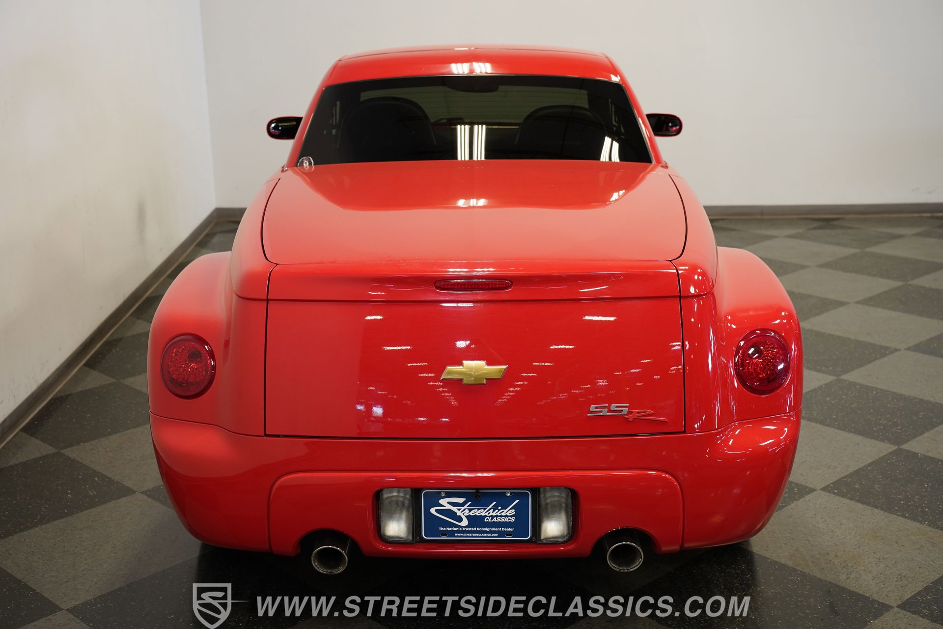 Used 2003 Chevrolet SSR w/ Preferred Equipment Group RWD image 28