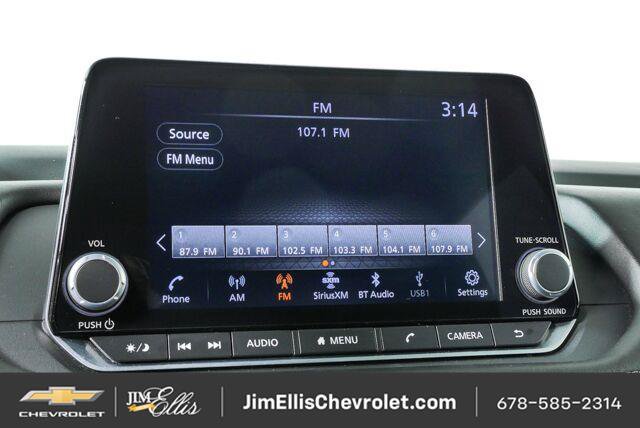 Used 2025 Nissan Rogue SV AWD/4WD image 13