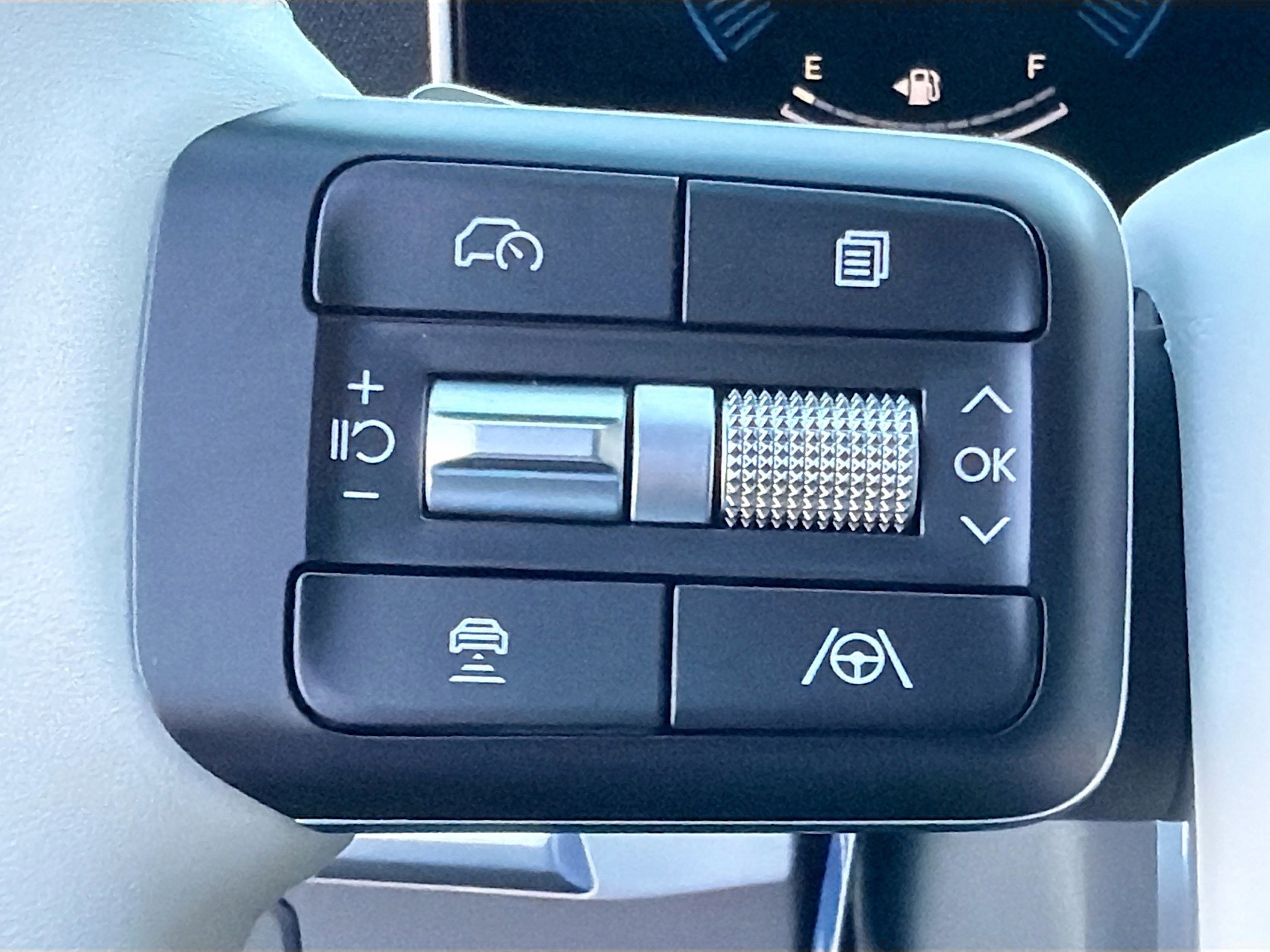 New 2026 Hyundai Santa Fe SE image 31