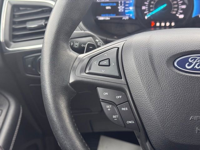 Used 2022 Ford Edge Titanium w/ Class II Trailer Tow Package image 10