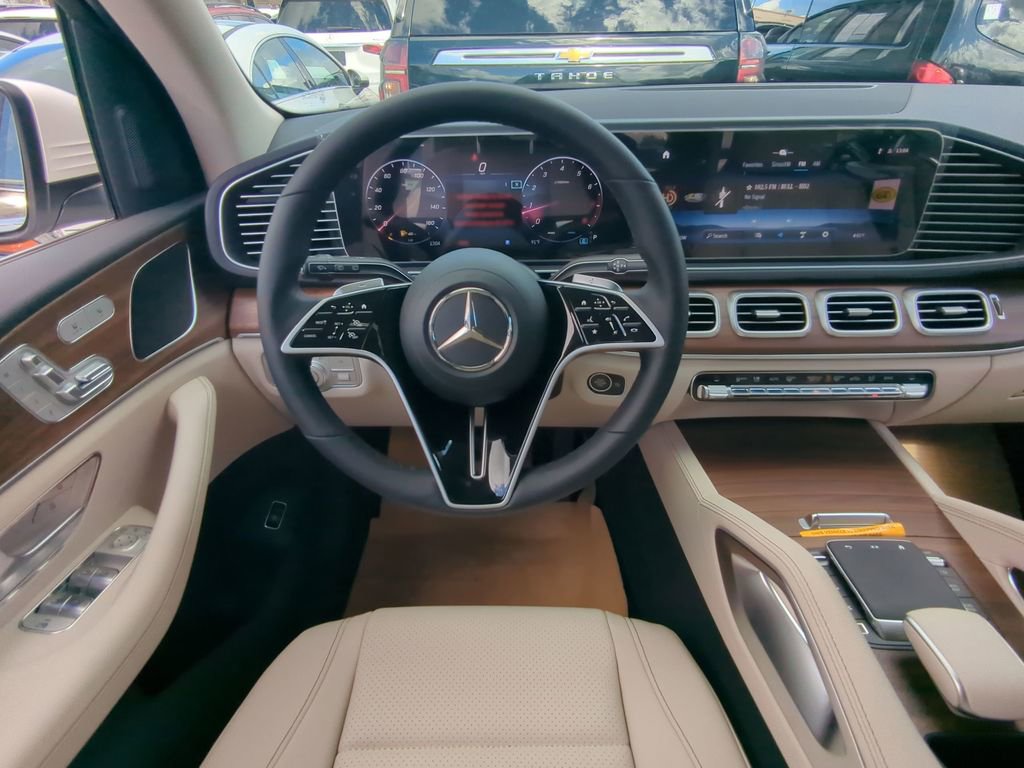 Certified 2025 Mercedes-Benz GLE 350 4MATIC image 3