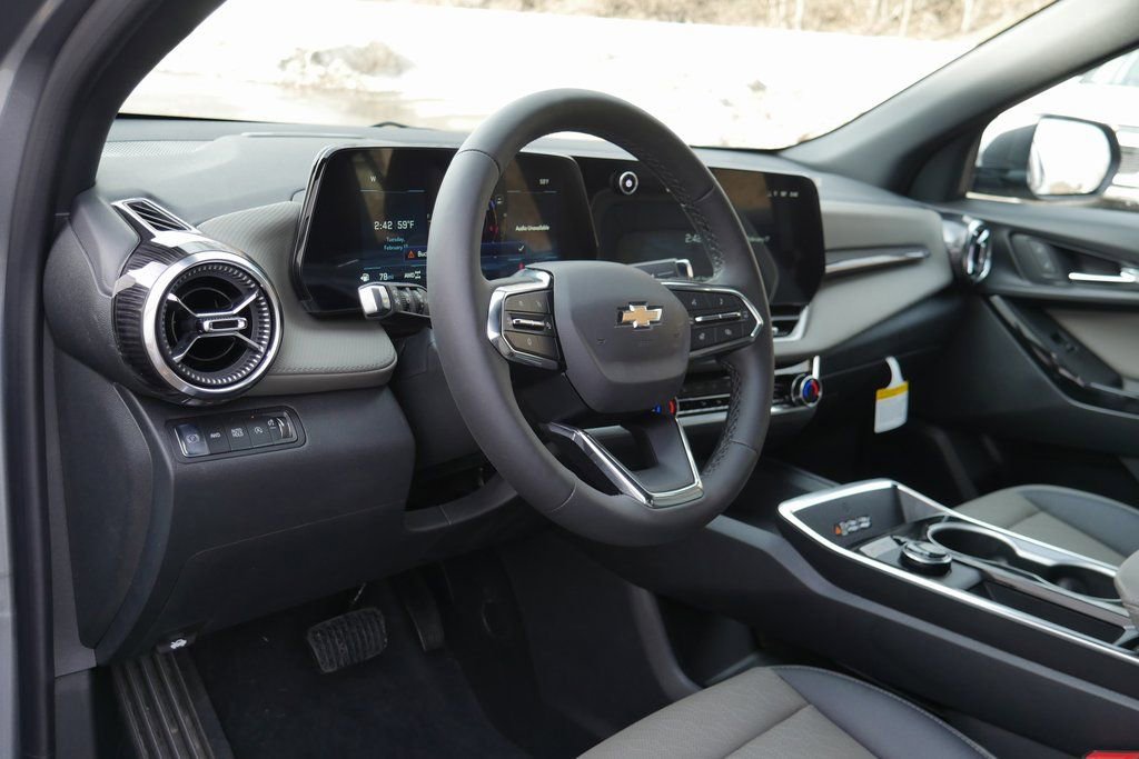 New 2026 Chevrolet Equinox LT w/ Convenience Package II image 6