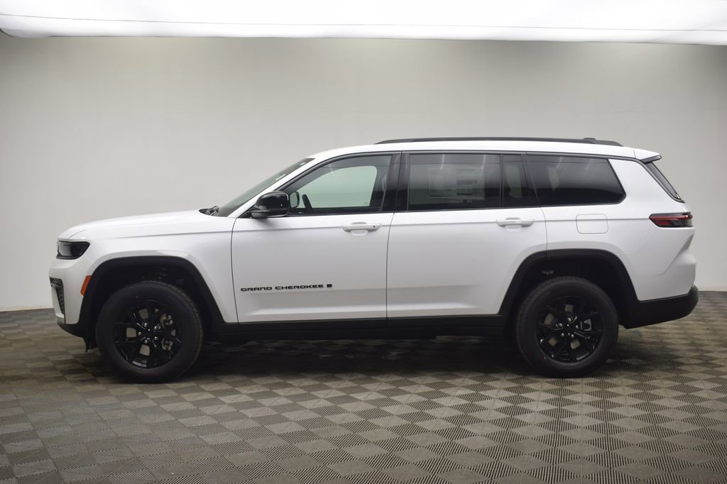 New 2026 Jeep Grand Cherokee L 4WD image 12