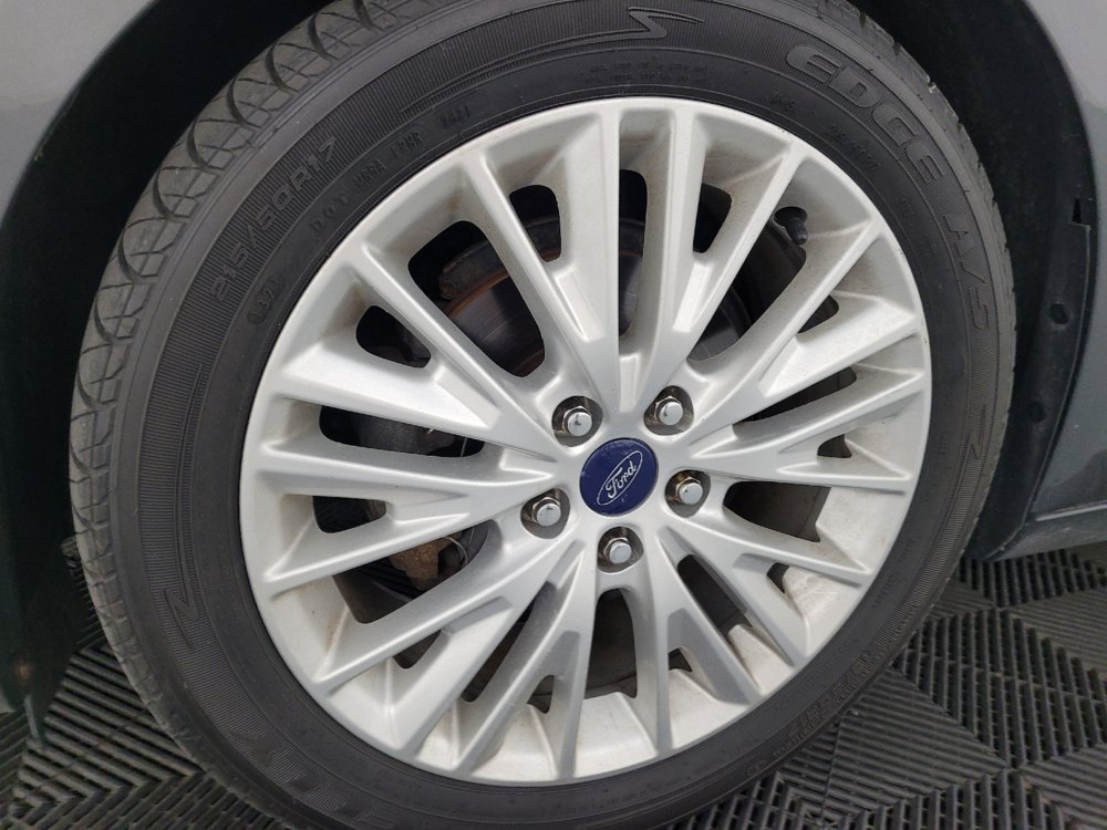 Used 2017 Ford Focus Titanium FWD image 31