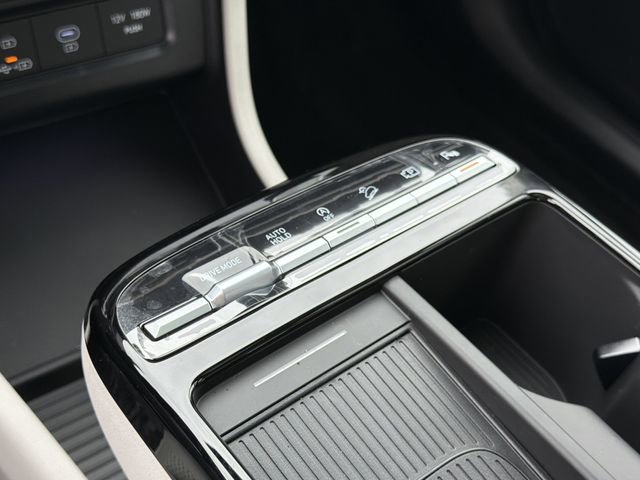 New 2026 Hyundai Tucson Limited image 32