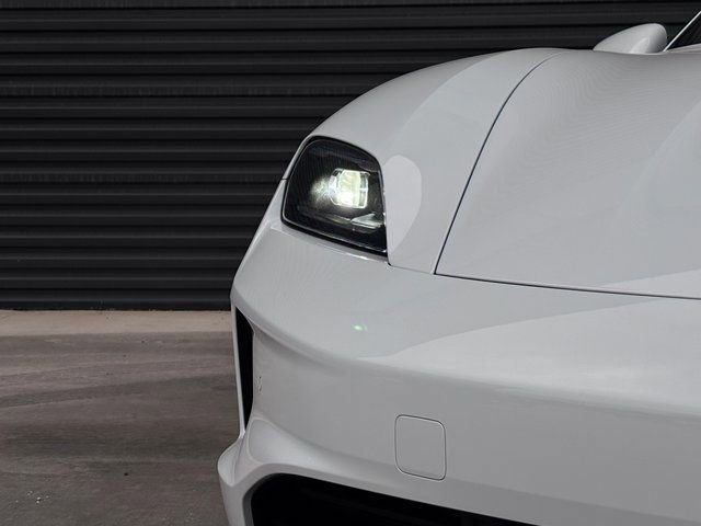New 2026 Porsche Taycan image 12