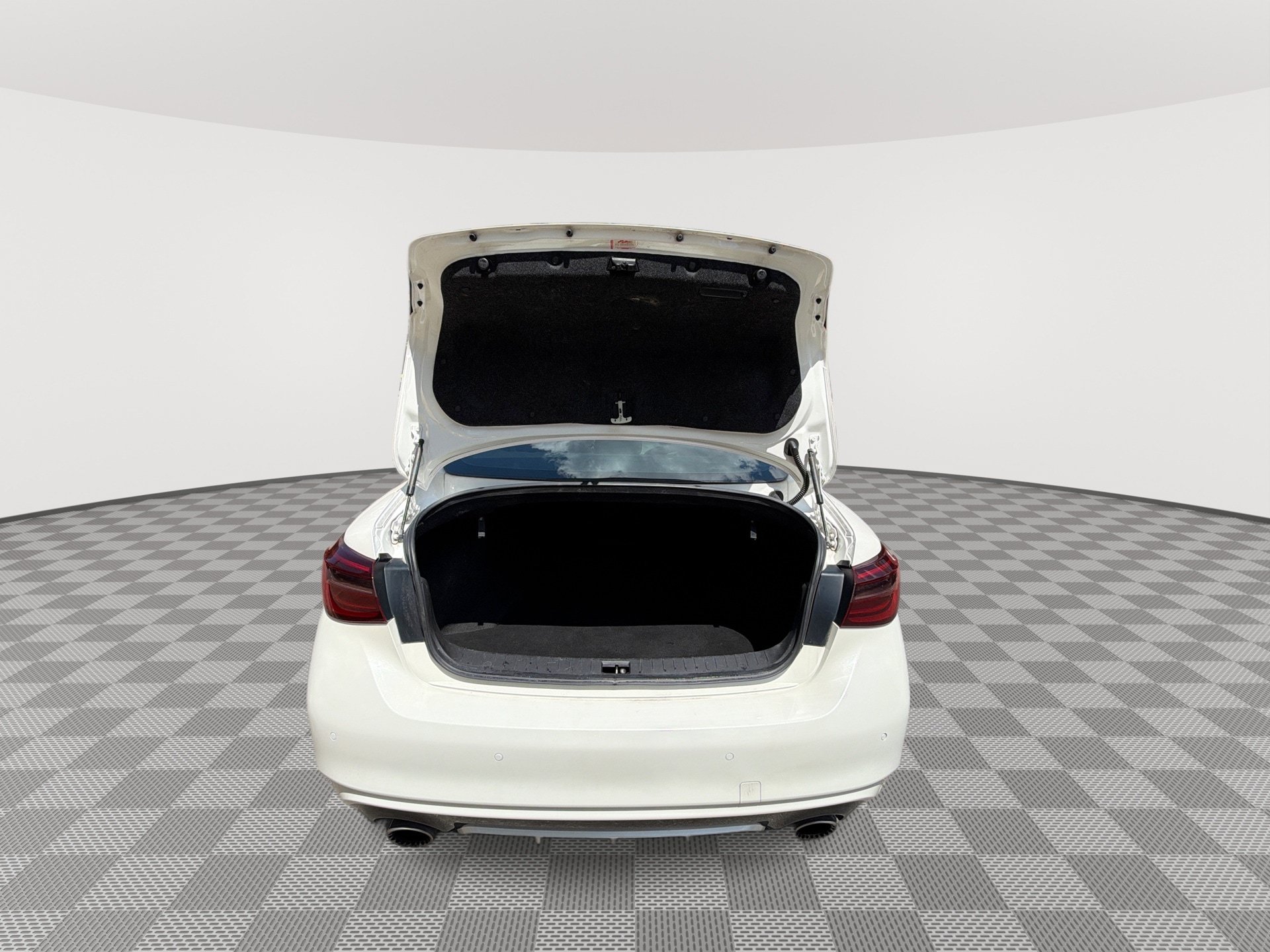 Used 2018 INFINITI Q50 Red Sport 400 RWD image 21