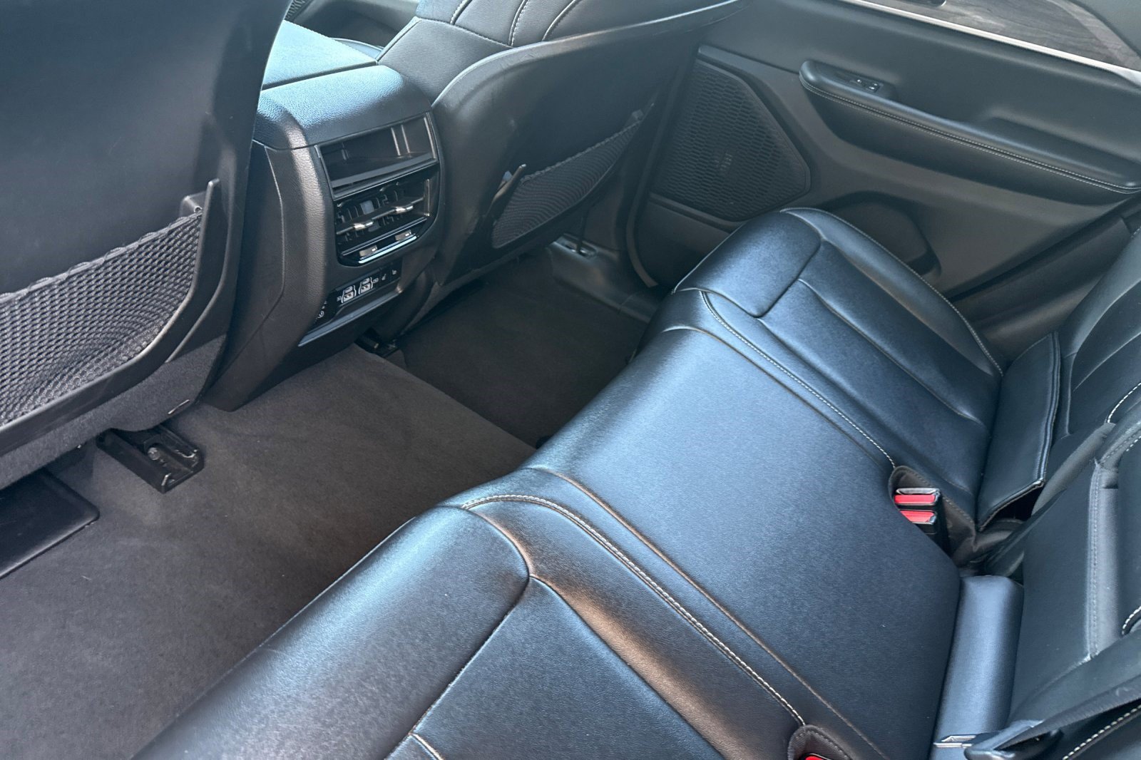Used 2024 Jeep Grand Cherokee Limited AWD/4WD image 26
