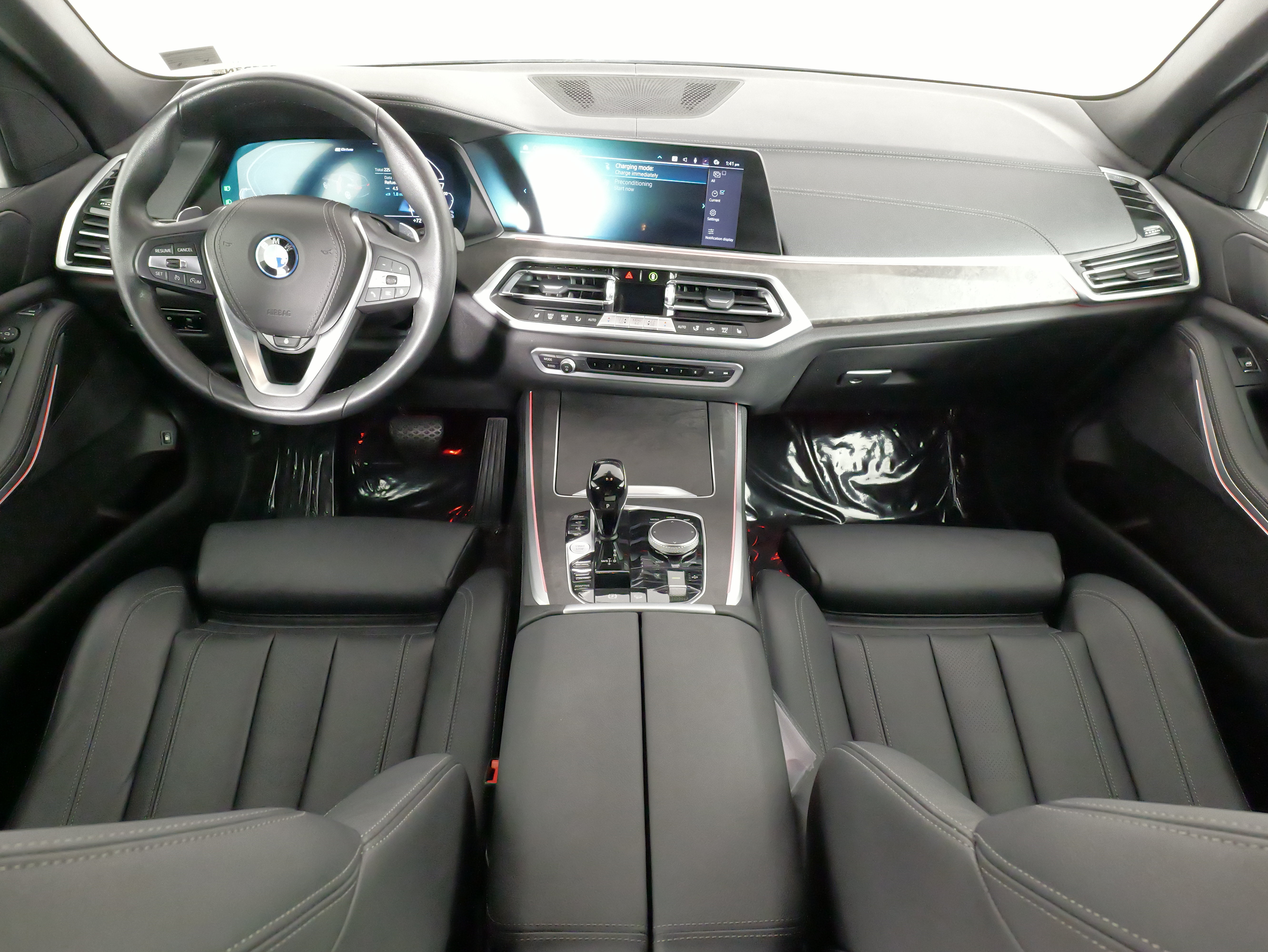 Used 2022 BMW X5 xDrive45e w/ Parking Assistance Package AWD/4WD image 37