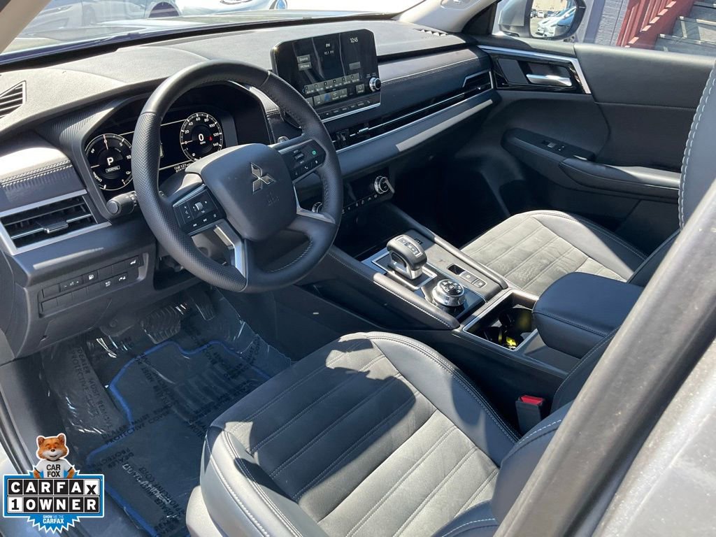 Used 2024 Mitsubishi Outlander SE image 6
