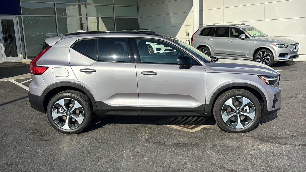 New 2026 Volvo XC40 B5 Plus w/ Protection Package Premier AWD/4WD image 29