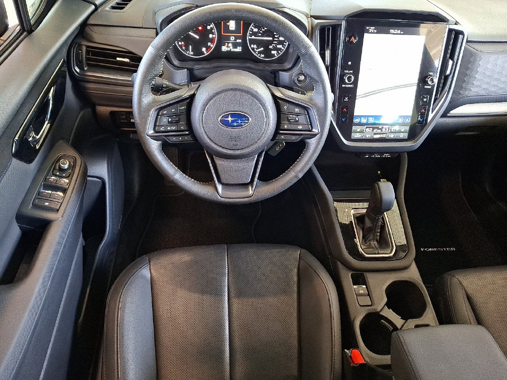 Used 2025 Subaru Forester Limited AWD/4WD image 2