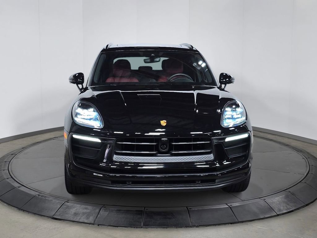 Used 2025 Porsche Macan image 10