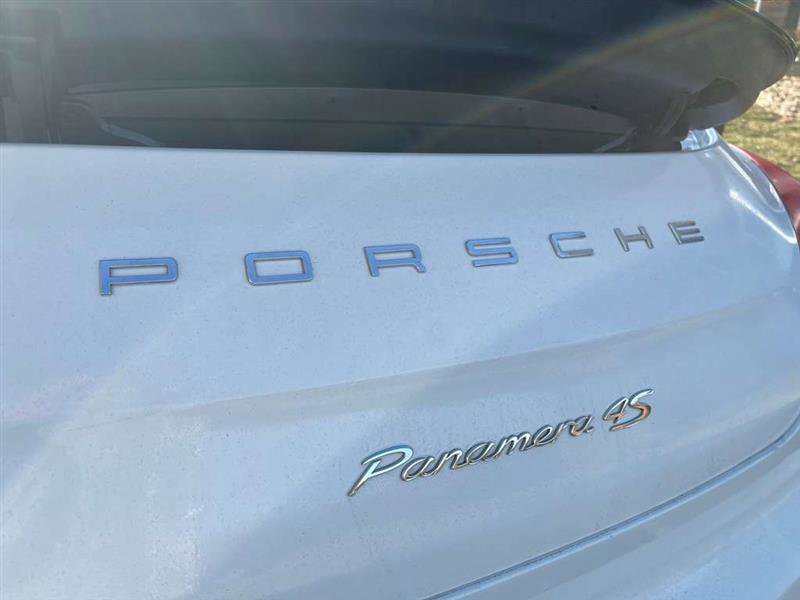 Used 2014 Porsche Panamera 4S image 21