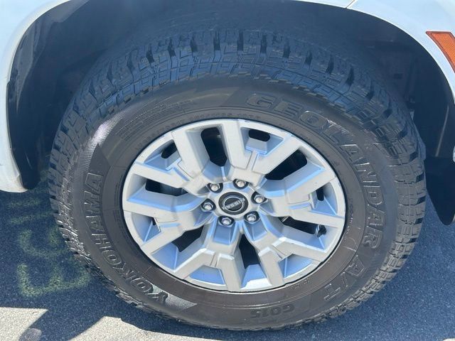 Used 2023 Nissan Frontier SV AWD/4WD image 14