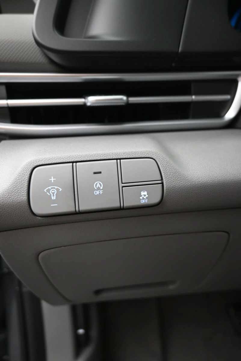 New 2026 Hyundai Elantra SE FWD image 21