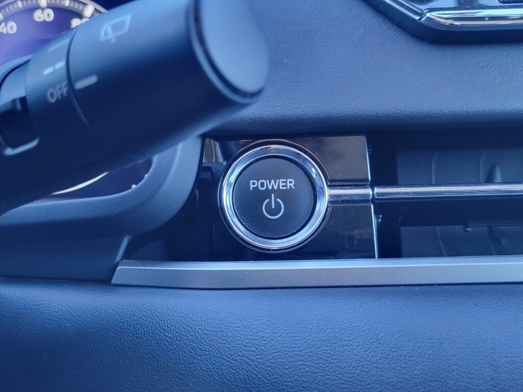 Used 2023 Mitsubishi Outlander SE image 21