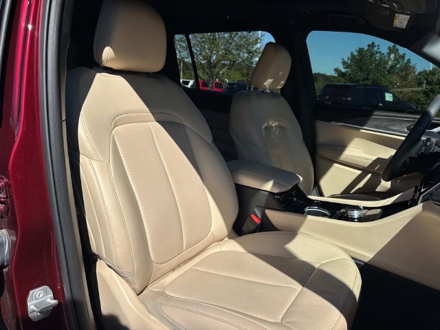 Used 2023 Jeep Grand Cherokee L Limited w/ Luxury Tech Group II AWD/4WD image 17