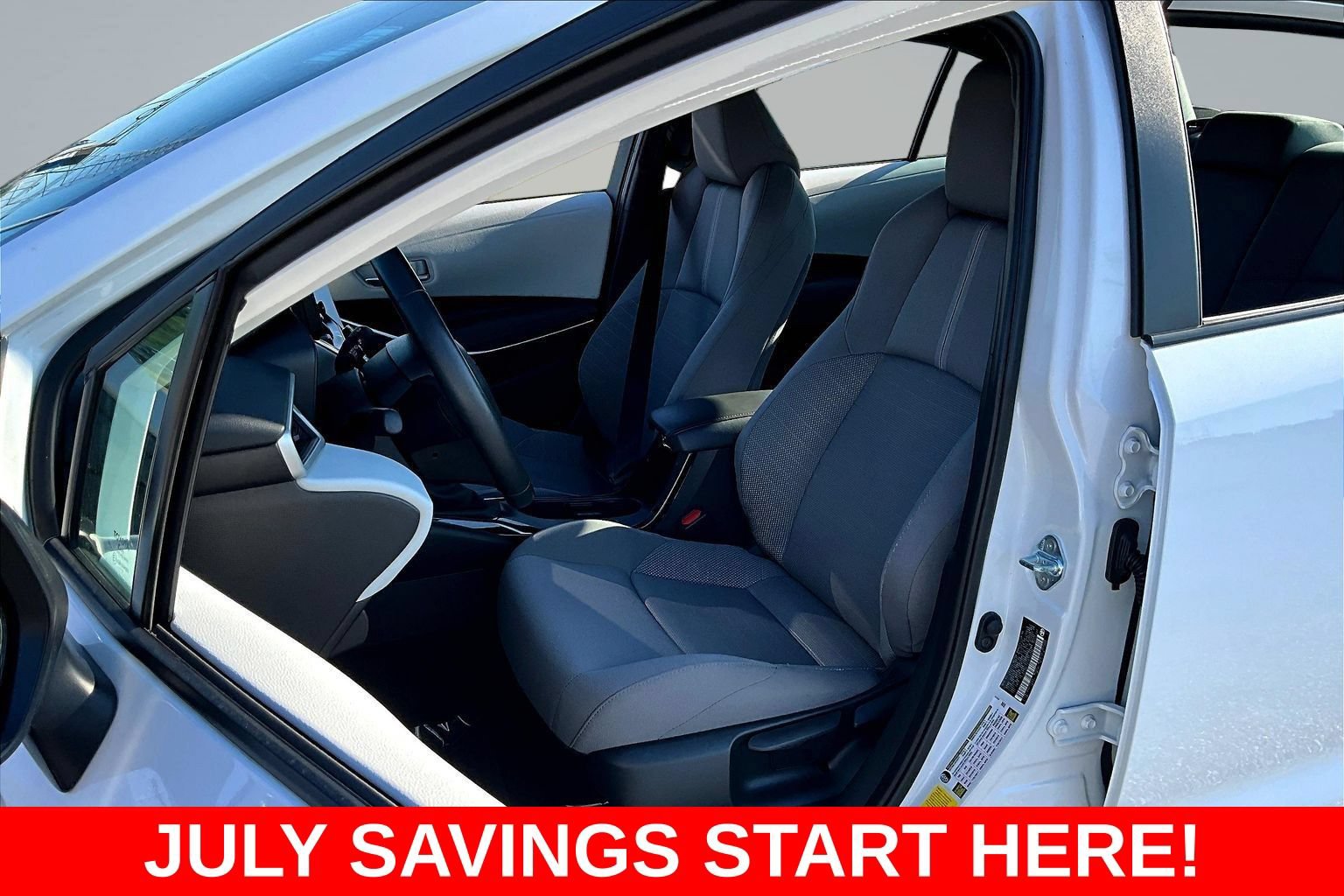 Used 2025 Toyota Corolla SE FWD image 27