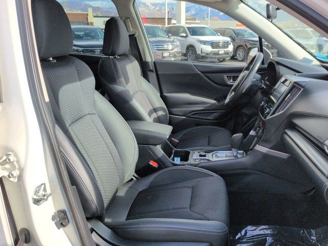 Used 2022 Subaru Forester Premium AWD/4WD image 33