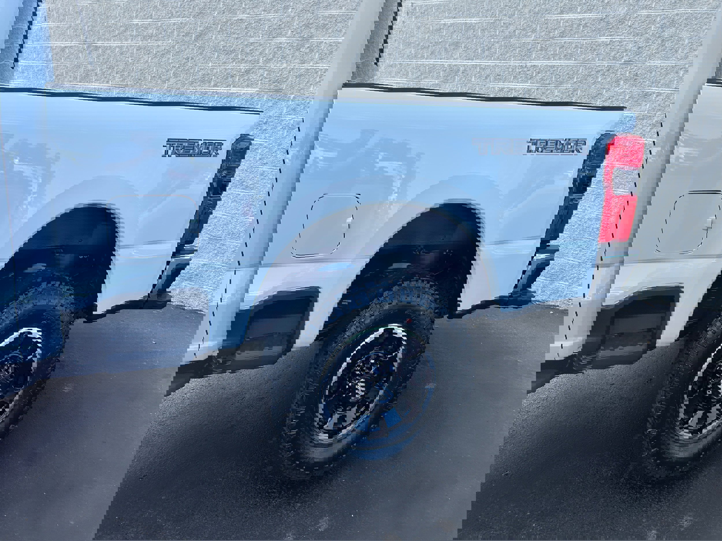 New 2026 Ford F350 Lariat w/ Tremor Off-Road Package image 22